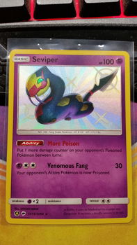 Seviper SV15/SV94 Shiny Rare Sun & Moon: Hidden Fates - 0