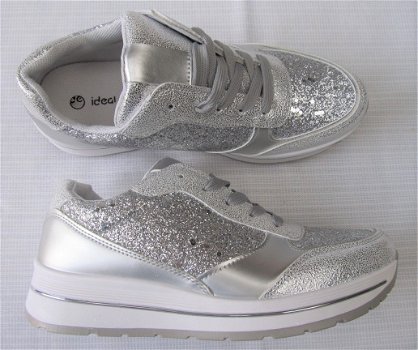 SNEAKERS / ZILVER MAAT 36 T/M 41 , NIEUW ! - 2