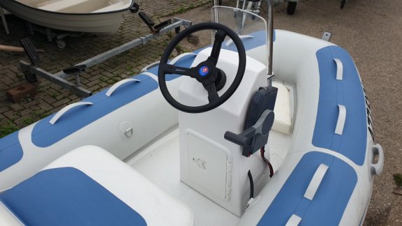 Adventure Vesta 345 inc. 20pk Yamaha en trailer - 5