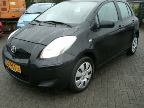 Toyota Yaris - 1.3 VVTi Comfort een oersterke yaris - 1