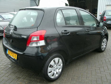 Toyota Yaris - 1.3 VVTi Comfort een oersterke yaris - 1