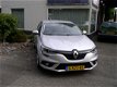 Renault Mégane - 1.5 dCi Eco2 Limited BIJ 78847 GROOT ONDERHOUD GEHAD EN NIEUWE MICHELIN BANDEN - 1 - Thumbnail