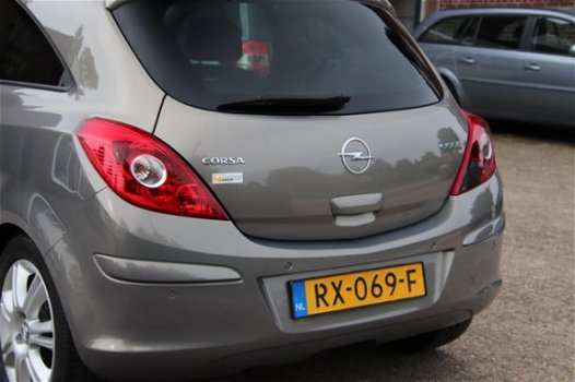 Opel Corsa - 1.2-16V Selection - 1