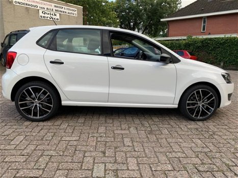 Volkswagen Polo - 1.2 Easyline *AIRCO*ELEKTR. RAMEN*5DEURS*LM VELGEN*BOEKJES - 1