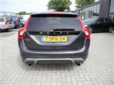 Volvo V60 - 1.6 D2 R-Design 197.000 km NAP. Xenon, Schuifdak etc. i.z.g.st