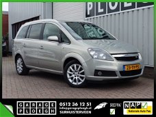 Opel Zafira - 7-Pers* 2.2 150PK Leer/Stof Navi Trekh Clima 7 Persoons Executive