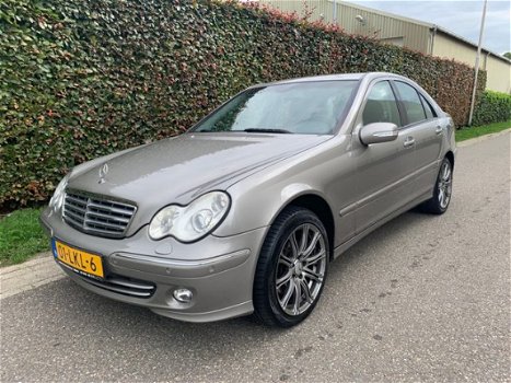 Mercedes-Benz C-klasse - 240 Avantgarde 4-Matic AUTOMAAT NAVI - 1