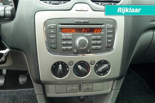 Ford Focus Wagon - 1.6 Airco, Isofix, Parkeerhulp, APK 6-21 - 1