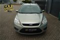 Ford Focus Wagon - 1.6 Airco, Isofix, Parkeerhulp, APK 6-21 - 1 - Thumbnail