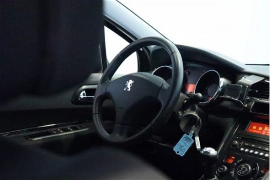 Peugeot 3008 - 1.6 120PK VTi ST | Clima | RadioCD | Cruise | Bluetooth | LMV | PDC | Brodit TomTom h - 1
