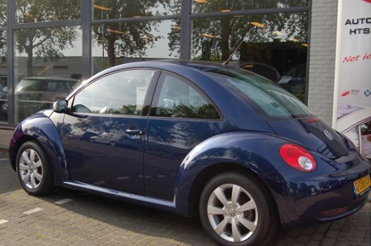 Volkswagen New Beetle - 1.4-16V Trendline - 1