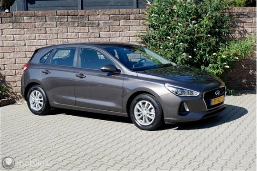 Hyundai i30 - 1.0 T-GDI 120PK Comfort cam/nav/ecc/tel/pdc/lmv15 - 1