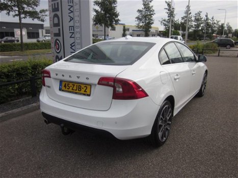 Volvo S60 - 1.6 DRIVe Business Xenon+Navigatie - 1