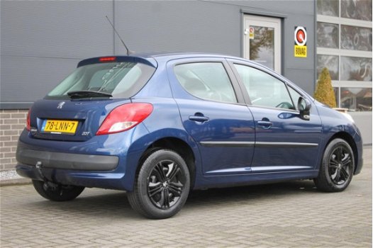 Peugeot 207 - 1.4 VTi X-Line / 95 PK / Premium-Pakket / Trekhaak / 2e eigenaar / dealer onderhouden - 1