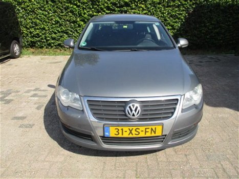 Volkswagen Passat - 1.9 TDI Comfortline - 1