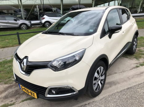 Renault Captur - 0.9 TCe 90Pk Limited Climat MediaNav DAB+ PDC a Stoelverw v 16