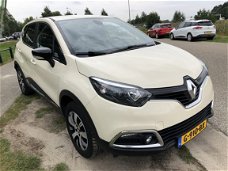 Renault Captur - 0.9 TCe 90Pk Limited Climat MediaNav DAB+ PDC a Stoelverw v 16"LMV Keyless