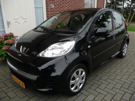 Peugeot 107 - 1.0-12V Black & Silver - 1