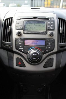 Hyundai i30 - 1.6i i-Catcher Climate controle/Lederen bekleding+stoelverwarming/Parkeersensoren acht - 1