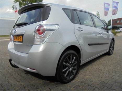 Toyota Verso - 1.8 VVT-i Aspiration Climate-/Cruise Control & trekhaak (1300kg) - 1