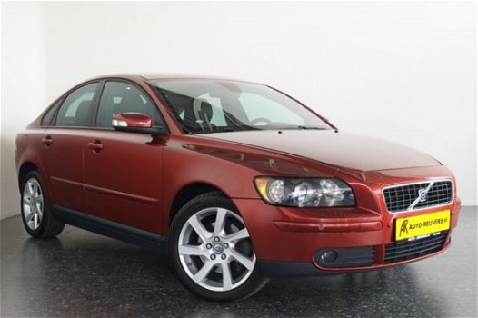 Volvo S40 - 2.5 T5 Momentum - 1