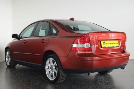 Volvo S40 - 2.5 T5 Momentum - 1