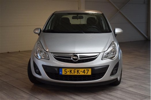 Opel Corsa - 1.4 Twinport 100pk 5d Design Edition - 1