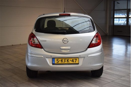 Opel Corsa - 1.4 Twinport 100pk 5d Design Edition - 1