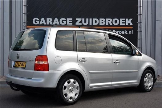 Volkswagen Touran - 1.6 FSI Trendline AIRCO 5-PERS - 1