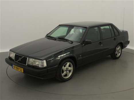 Volvo 940 - 2.3 Malmö Comfort sedan / automaat / leder / airco / trekhaak / youngtimer - 1