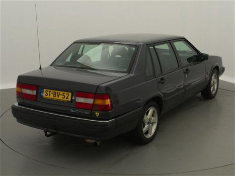 Volvo 940 - 2.3 Malmö Comfort sedan / automaat / leder / airco / trekhaak / youngtimer - 1