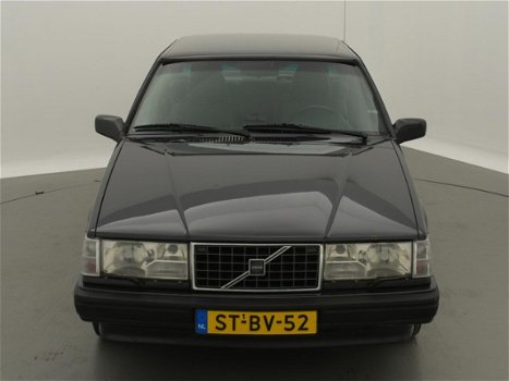 Volvo 940 - 2.3 Malmö Comfort sedan / automaat / leder / airco / trekhaak / youngtimer - 1