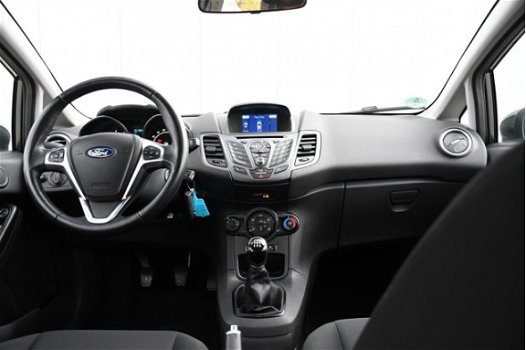 Ford Fiesta - 1.0 80pk 5D Style Ultimate NAVI|PDC V+A|CRUISE|15