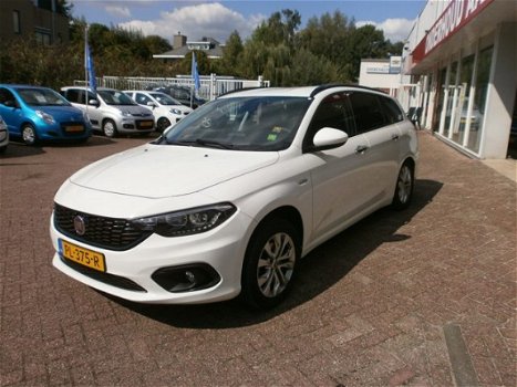 Fiat Tipo Stationwagon - 1.4 T-Jet 120 PK 16v Business Navi Clima BTW - 1