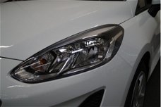 Ford Fiesta - 1.1 85pk 5D Trend Airconditioning Navigatie Parkeersensor Lane Assist