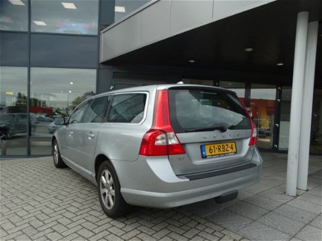 Volvo V70 - D3 Automaat / Navigatie - 1