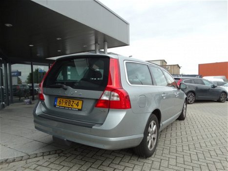 Volvo V70 - D3 Automaat / Navigatie - 1