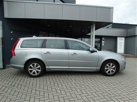 Volvo V70 - D3 Automaat / Navigatie - 1