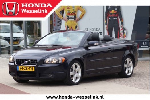 Volvo C70 Convertible - 2.4i Momentum Aut. - All-in rijklaar | Afn.trekhaak | Dealer onderhouden - 1