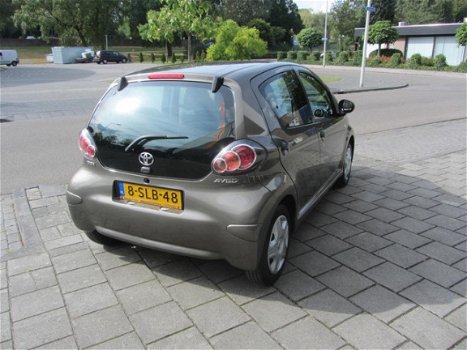 Toyota Aygo - 1.0 VVT-i Now - 1