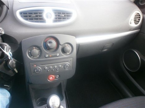 Renault Clio - 1.4-16V Dynamique Luxe - 1