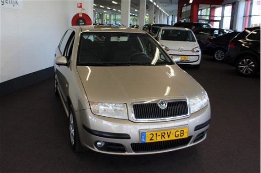 Skoda Fabia - 1.4-16V ELEGANCE 5 Drs. - Airco - Elec. ramen - Lichtmetaal - 1