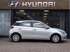 Hyundai i20 - 1.2i Comfort * NAVIGATIE