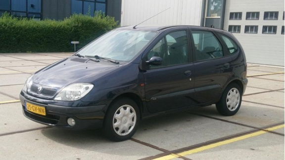 Renault Scénic - € 749, - 1.6 16V RT MET APK TOT MAART - 1