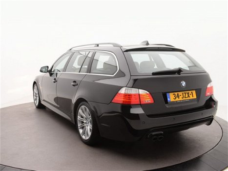 BMW 5-serie Touring - 523i M-pakket OrigNL NAP | Vol opties | Breedbeeld | Stoelverwarming | - 1