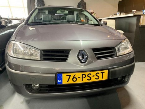 Renault Mégane - C-C 2.0 16V Privilège Luxe - 1