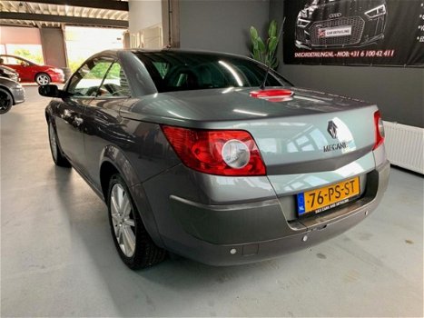 Renault Mégane - C-C 2.0 16V Privilège Luxe - 1