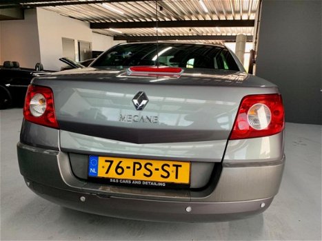 Renault Mégane - C-C 2.0 16V Privilège Luxe - 1