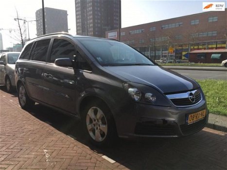 Opel Zafira - 1.8 Executive - 1