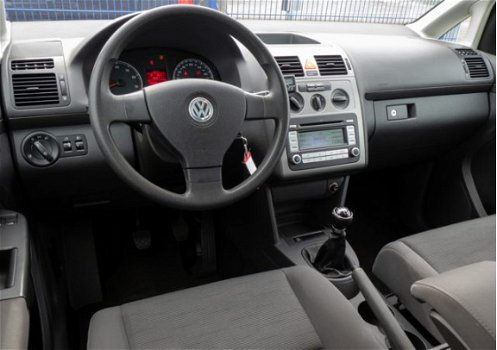 Volkswagen Touran - 1.6 Optive - Volledige Onderhoudshistorie - 1